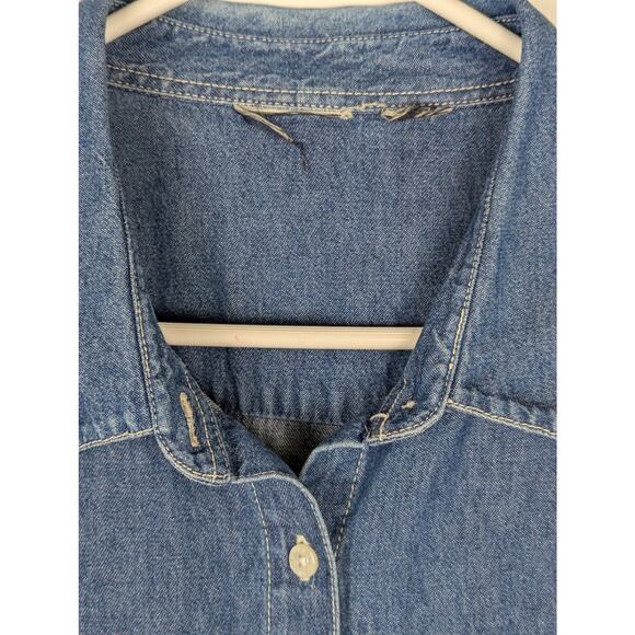 Chambray/Denim women's shirt or overshirt EUC. Bust to 50"  length 28" - Picture 6 of 7